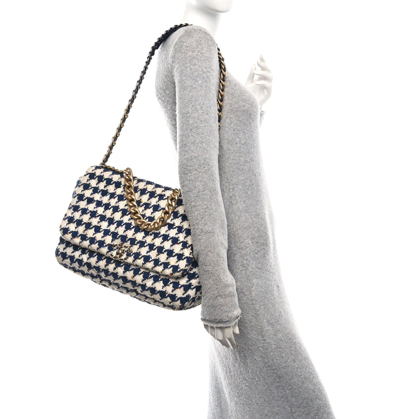 Tweed Quilted Maxi Chanel 19 Flap Ecru Navy Blue Multicolor