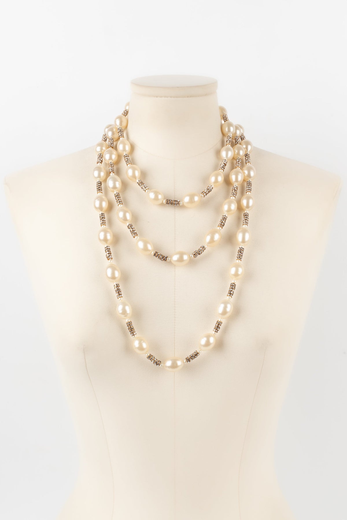 Collier de perles nacrées Chanel 1990s