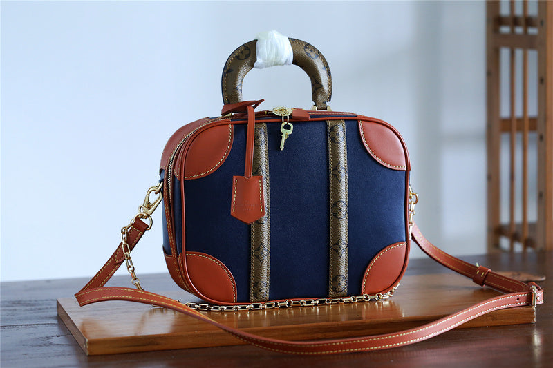 The Franco Shops - Louis Vuittons  - 7878