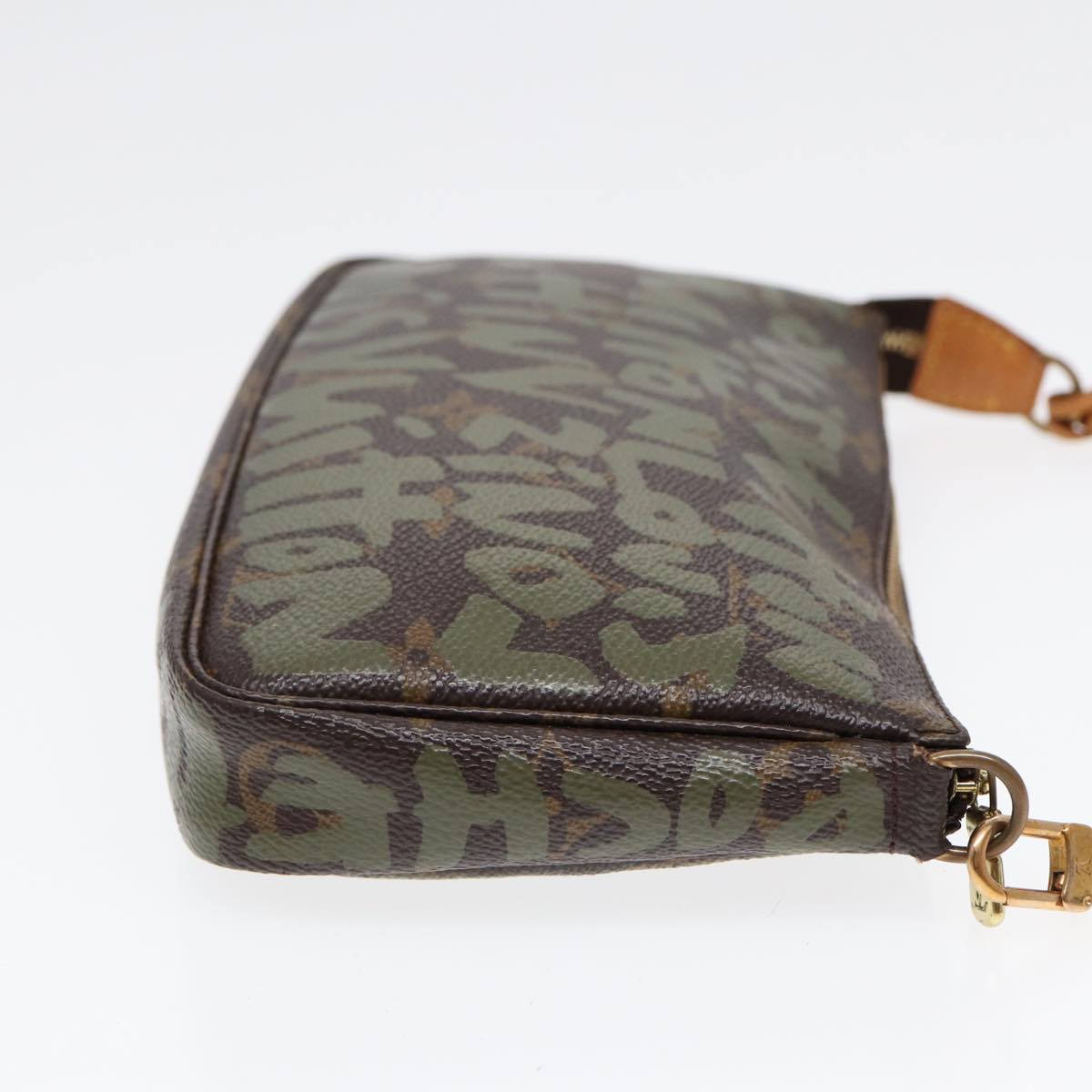 LOUIS VUITTON Monogram Graffiti Pochette Accessoires Green M92191 LV Auth 87824