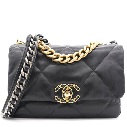 19 Small Flap Black Bag