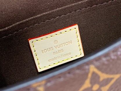 Franco Shops - Louis Vuittons  - 15746