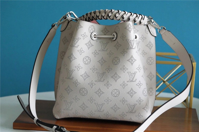 The Franco Shops - Louis Vuittons  - 7633