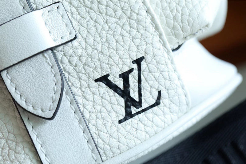 Franco Shops - Louis Vuittons  - 9667