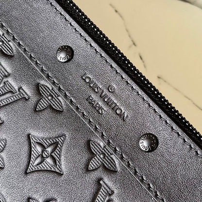 Franco Shops - Louis Vuittons  - 15735