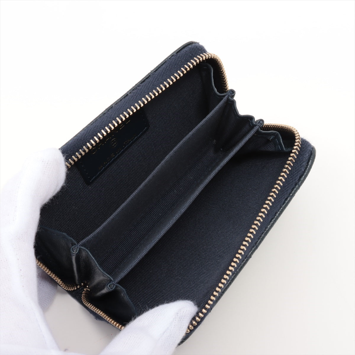 Chanel Matrace Caviar S Card Case Naive Gold  None. 31 Coin Case