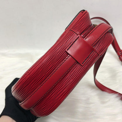 Louis-Vuitton Epi Rare Red Jeune Fille MM