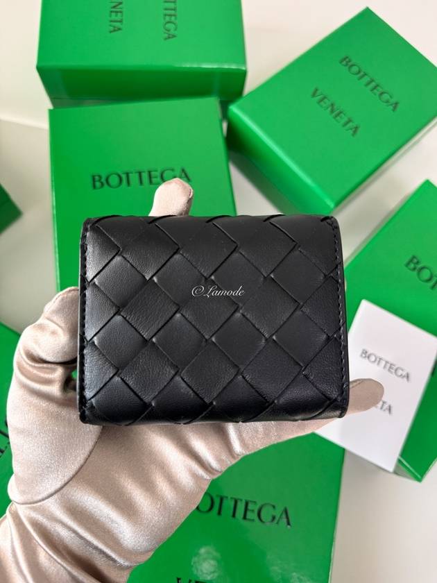 Luxury Bottega Veneta Intrecciato Trifold Half Wallet Black