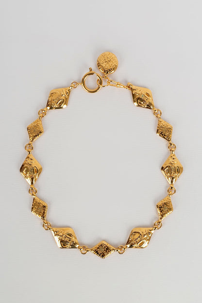 Collier court Chanel