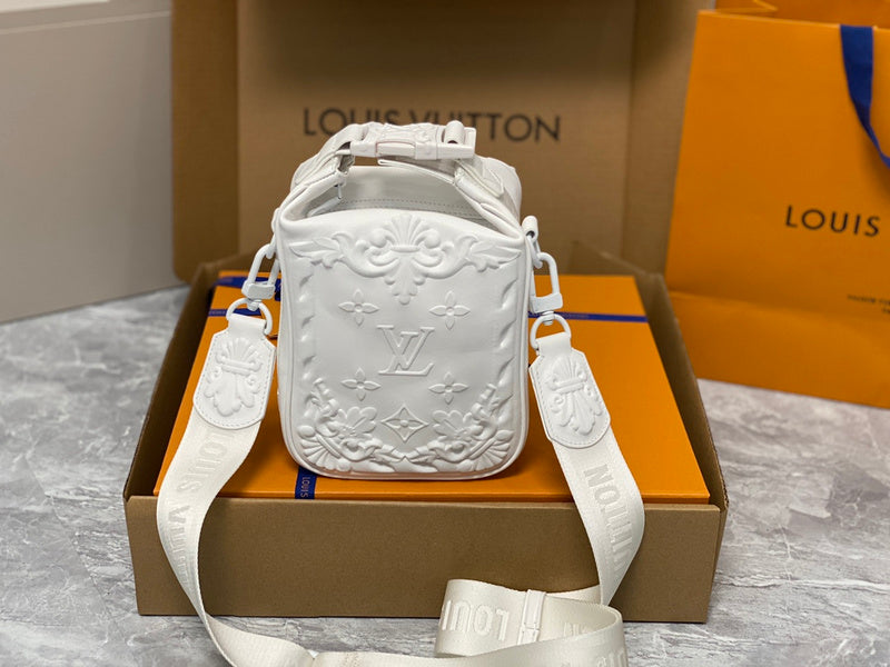 Franco Shops - Louis Vuittons  - 15479