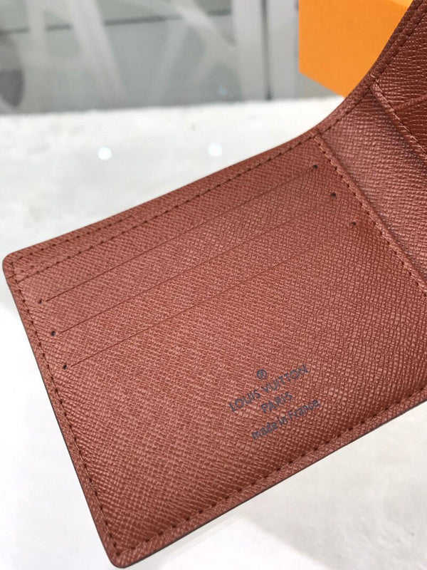 Franco Shops - Louis Vuittons  - 10851