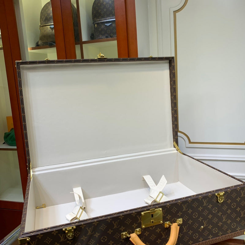 Franco Shops - Louis Vuittons  - 9494