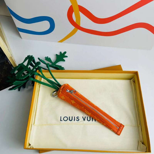 The Franco Shops - Louis Vuittons  - 12074