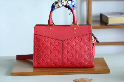 The Franco Shops - Louis Vuittons  - 7948