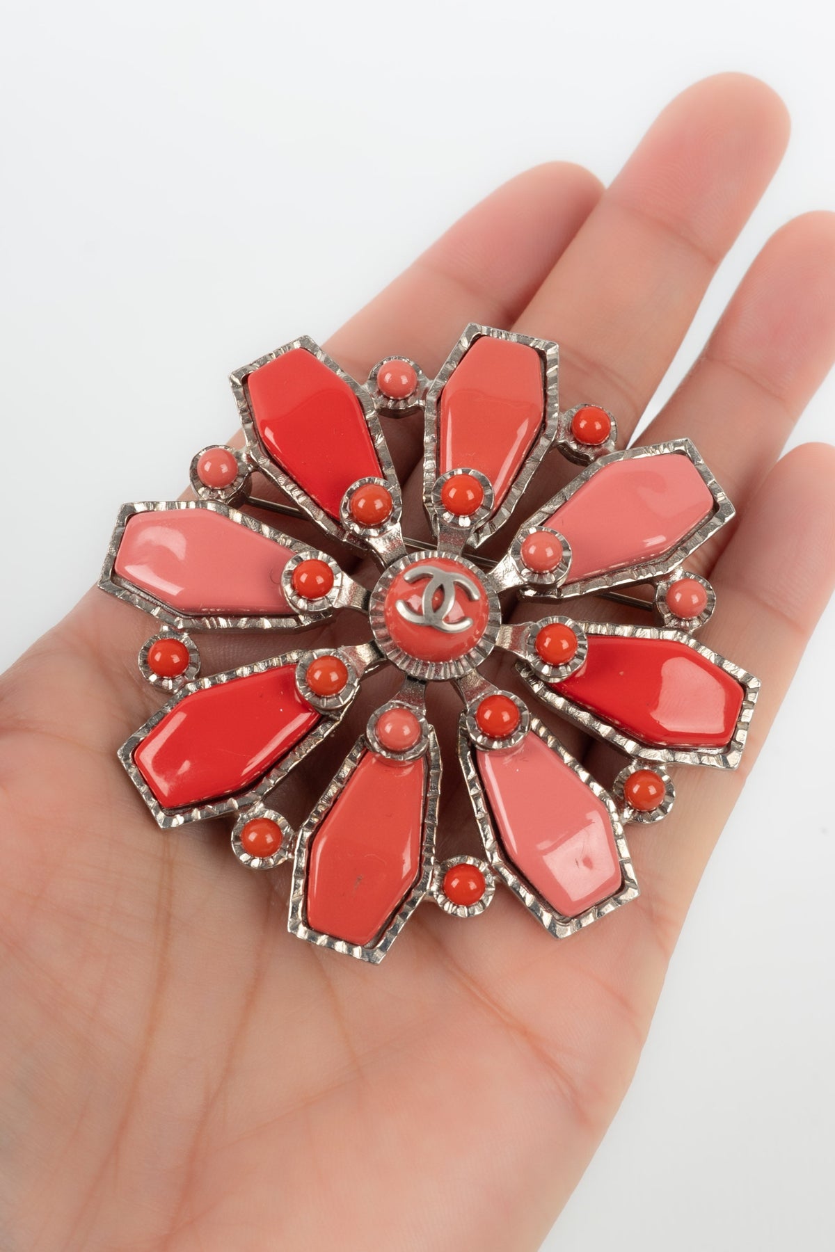 Broche pendentif Chanel 2004