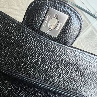 *Un* Medium Double Flap 25CM Quilted Grained Calfskin Black Silver Hardware Series 23