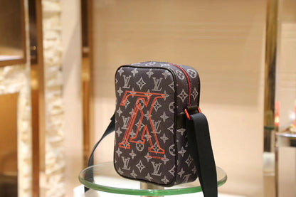 Franco Shops - Louis Vuittons  - 15597