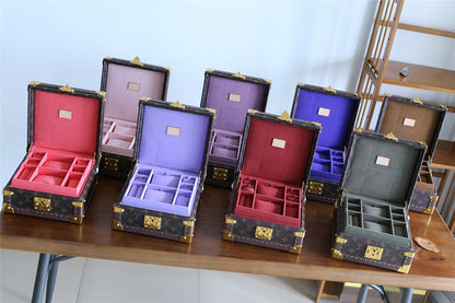 Franco Shops - Louis Vuittons  - 9548