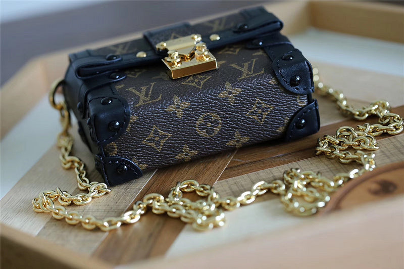 Franco Shops - Louis Vuittons  - 9322