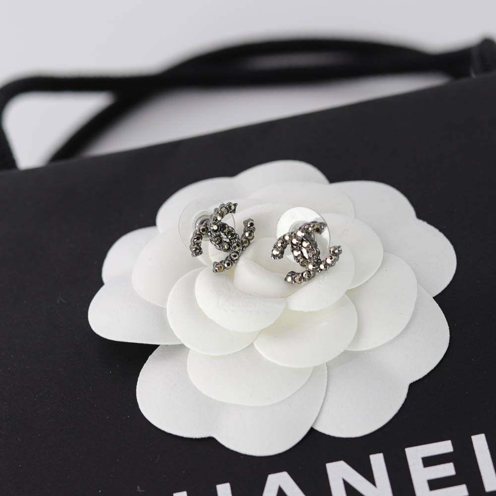 CC Stud Earrings in Black