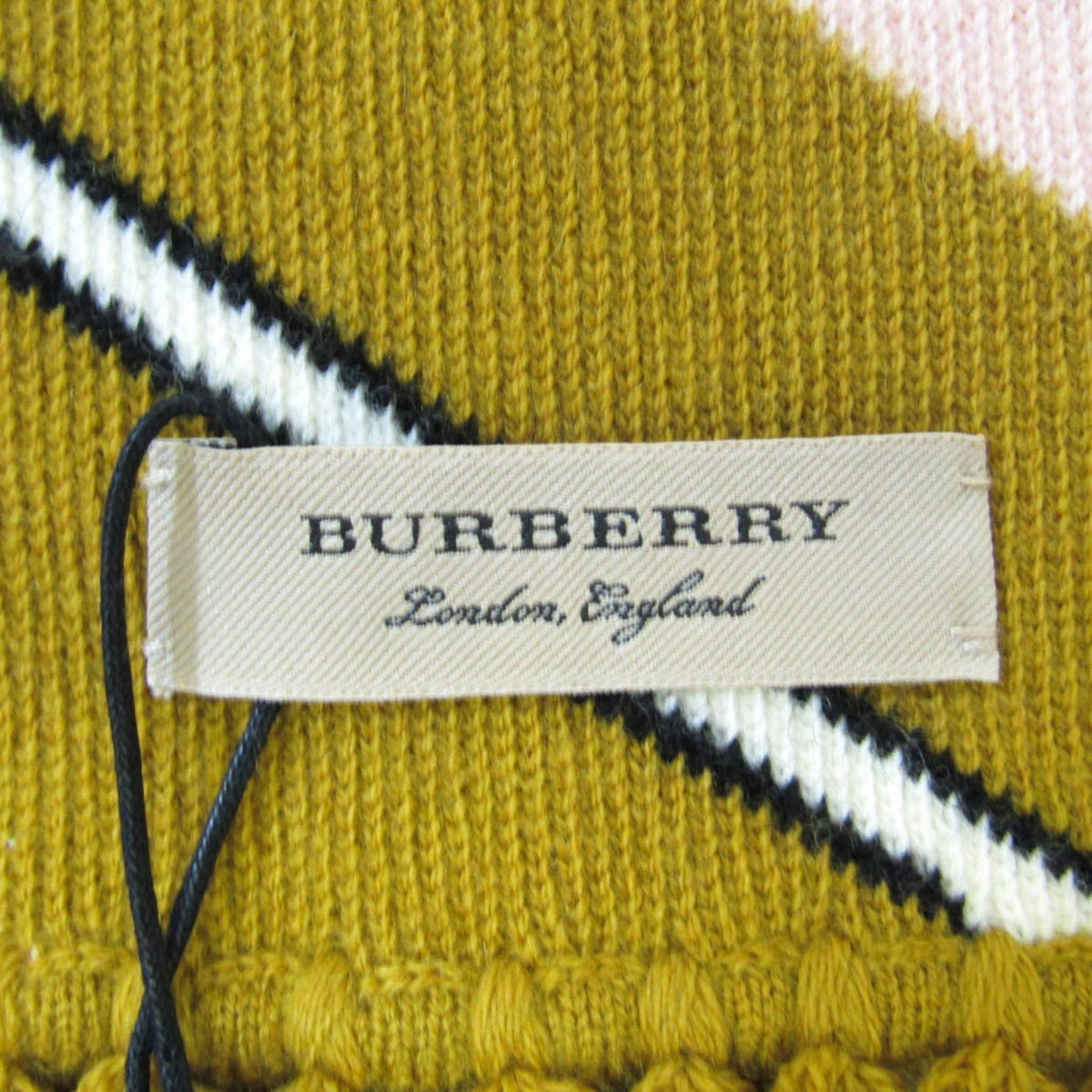 BURBERRY Scarves