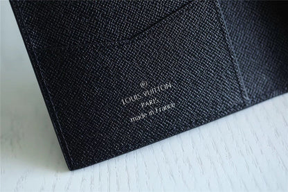 Franco Shops - Louis Vuittons  - 9213