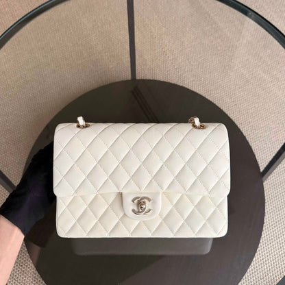 Chanel Classic Flap Medium - Caviar 25CM Quilted Grained Calfskin White Gold Hardware Series 26