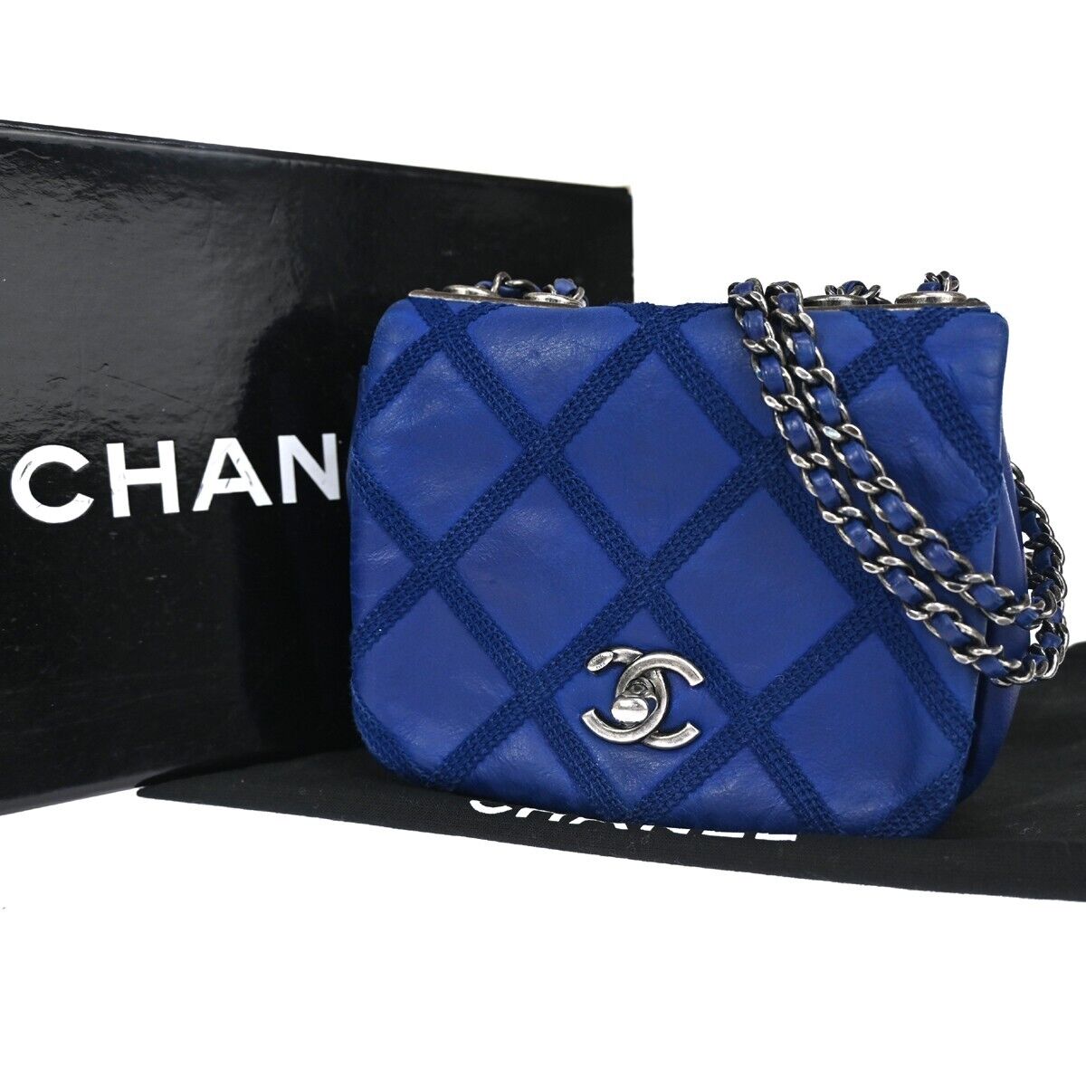 Chanel Mini matelassé