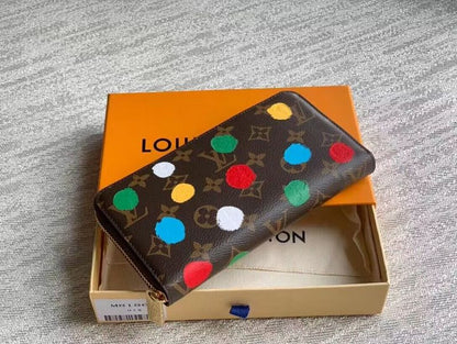 Franco Shops - Louis Vuittons  - 15756
