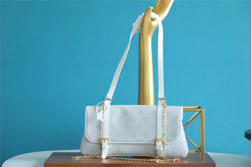 The Franco Shops - Louis Vuittons  - 7741