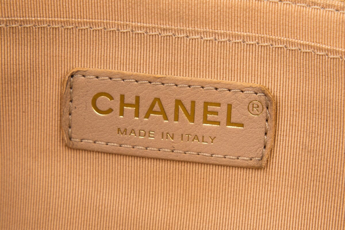 Chanel 2019/20 Metallic Caviar Chevron Quilted Flap Bag