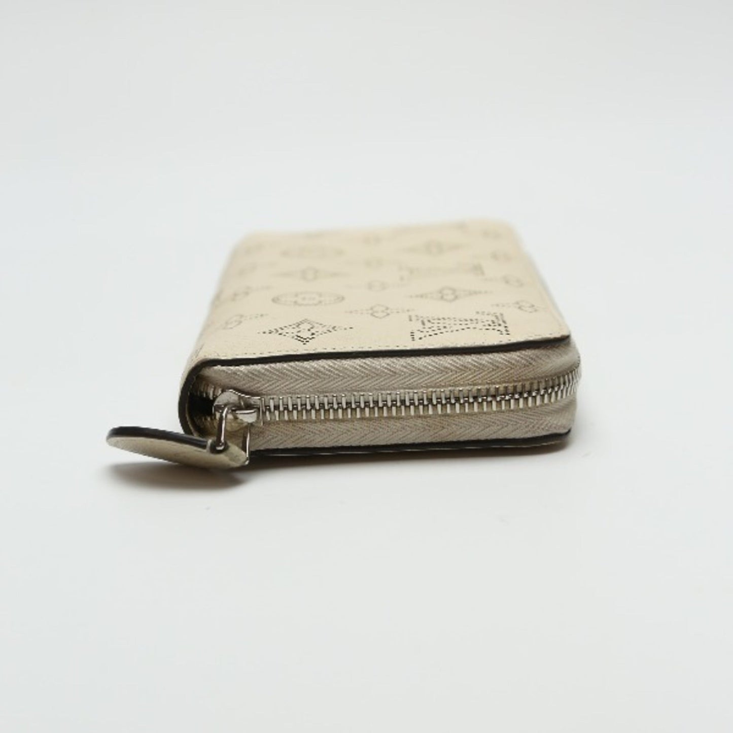 LOUIS VUITTON Zippy wallet