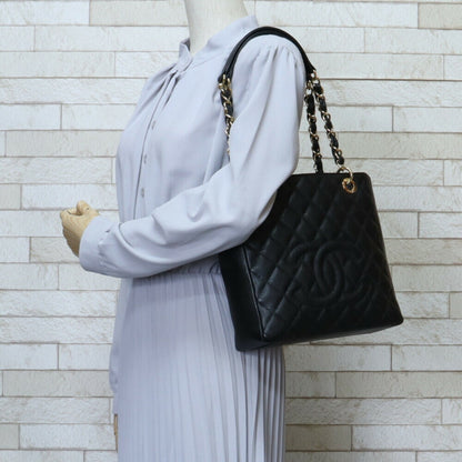 Chanel Shopping