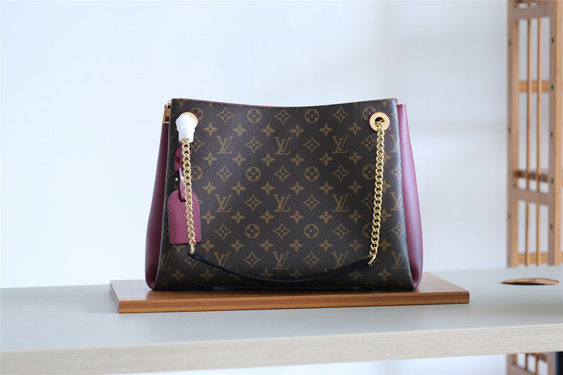 The Franco Shops - Louis Vuittons  - 7935