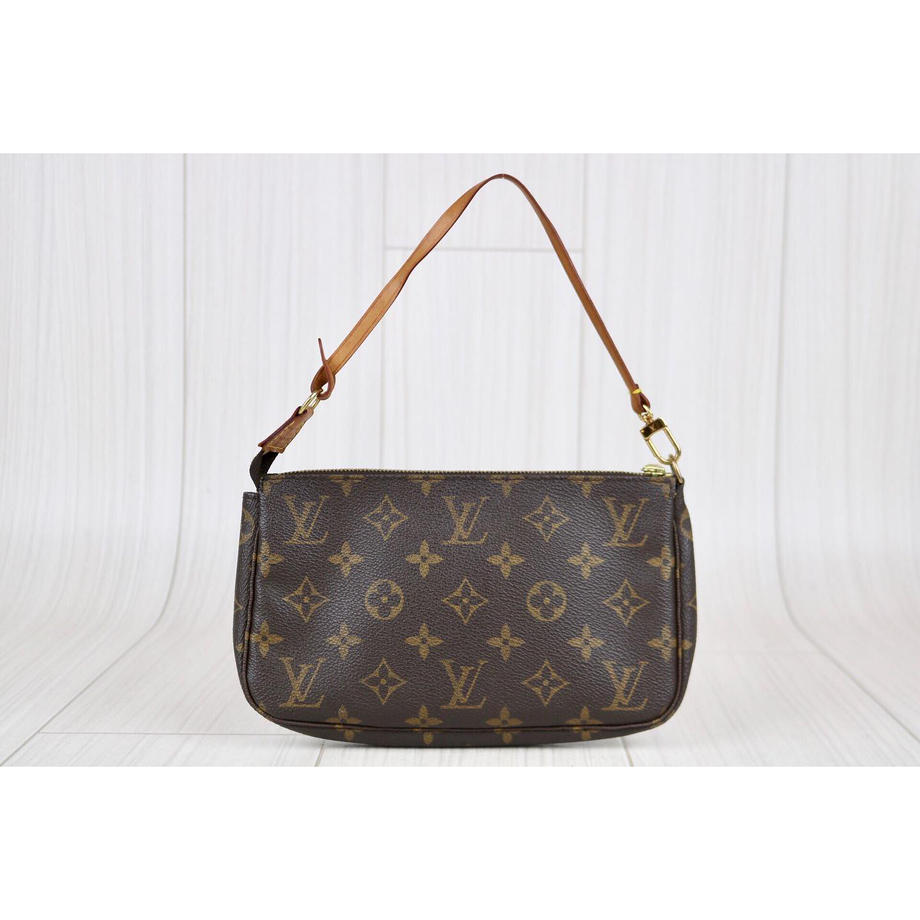 Rank A ｜     LV Monogram Pochette Accessoires    ｜091402