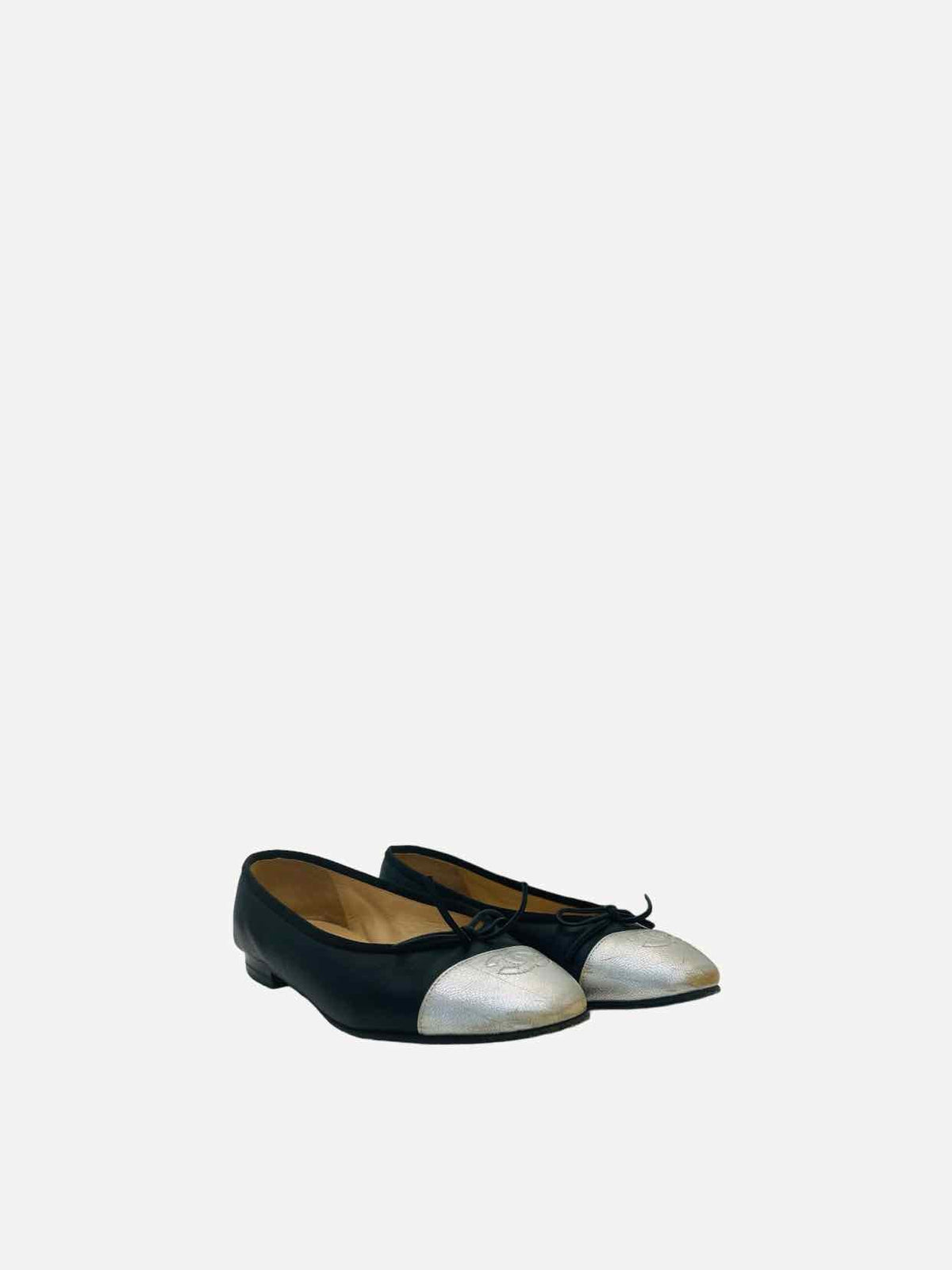 CHANEL CC Black & Silver Size EU 36 Ballet Flats