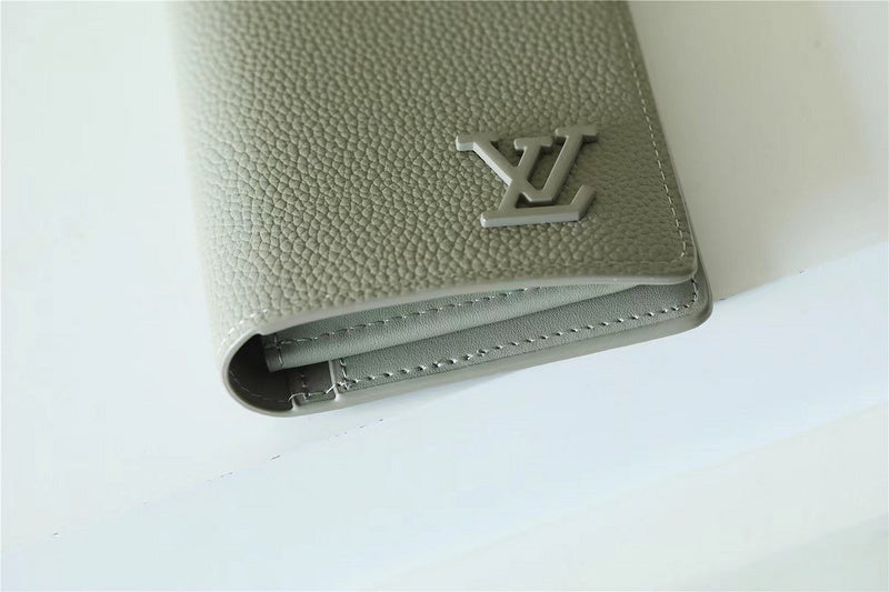 Franco Shops - Louis Vuittons  - 10555