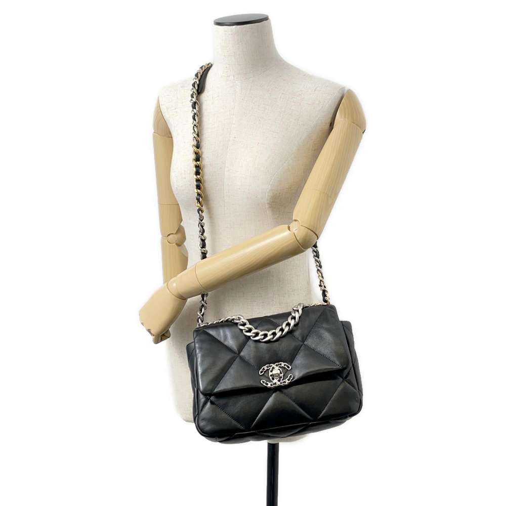 CHANEL CHANEL19 Chain Shoulder Bag Black AS1160 Lambskin