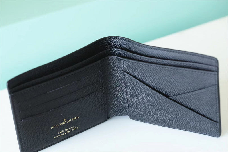 Franco Shops - Louis Vuittons  - 10527