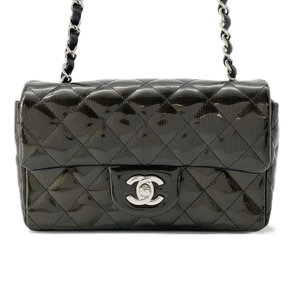 Chanel Matelasse Single Flap ChainShoulder Bag Khaki A69900 Patent Leather Size 20