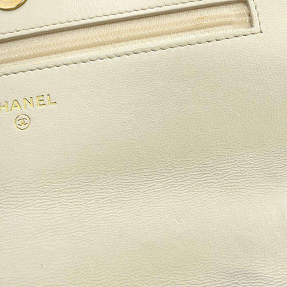 CHANEL 19 Chain wallet White AP0957 Lambskin