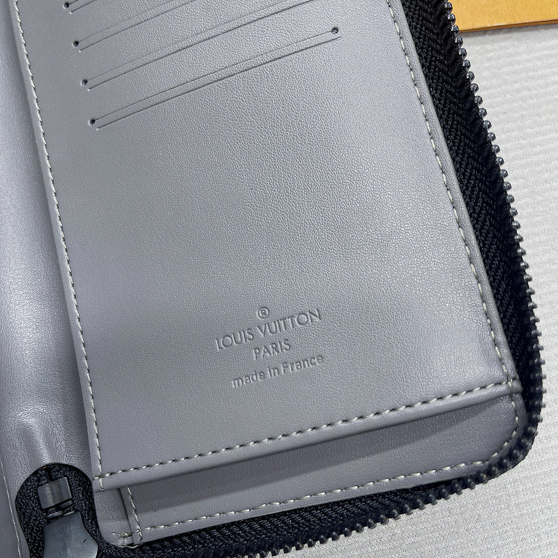 Franco Shops - Louis Vuittons  - 10722