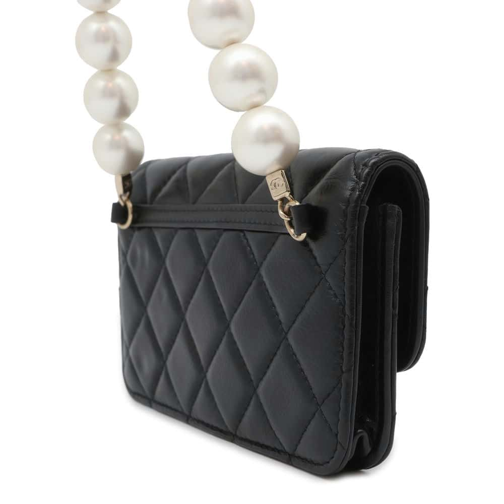 CHANEL matelasse pearl chain wallet Black AP1839 Lambskin