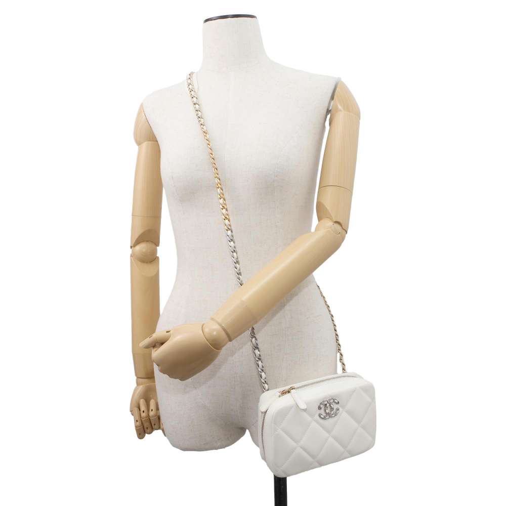 Chanel Chanel19 Matelasse ChainShoulder Bag White Lambskin