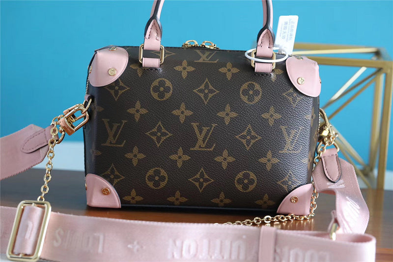 The Franco Shops - Louis Vuittons  - 7708