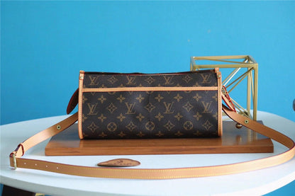 The Franco Shops - Louis Vuittons  - 7683