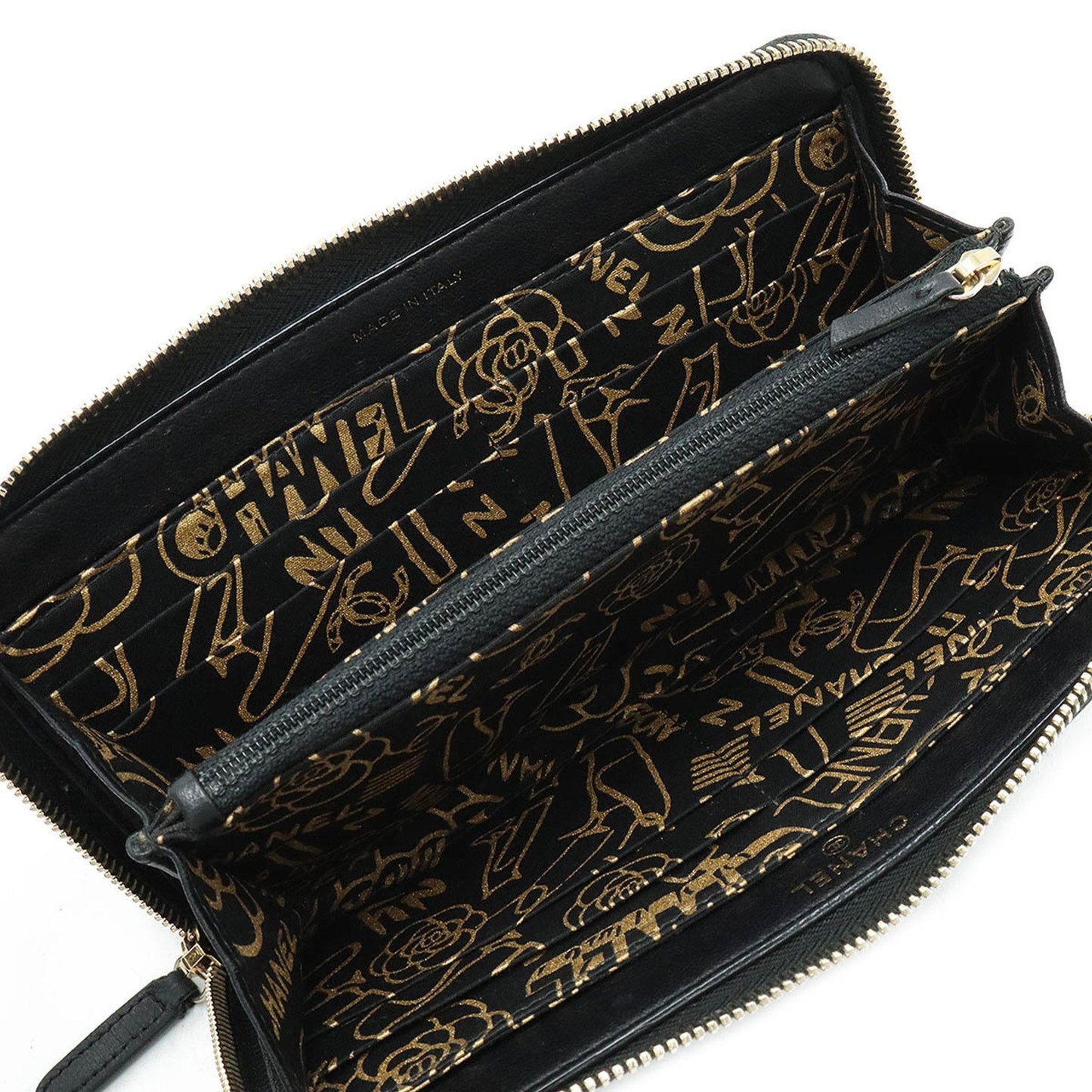 CHANEL Matelasse Wallet