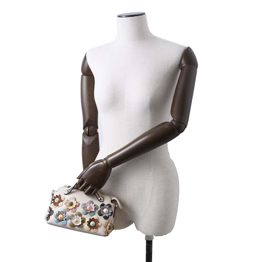 FENDI By the way Ivory 8BL135 Leather Size Mini