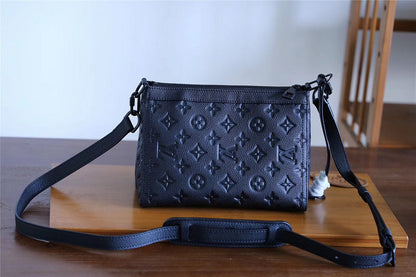 Franco Shops - Louis Vuittons  - 10419