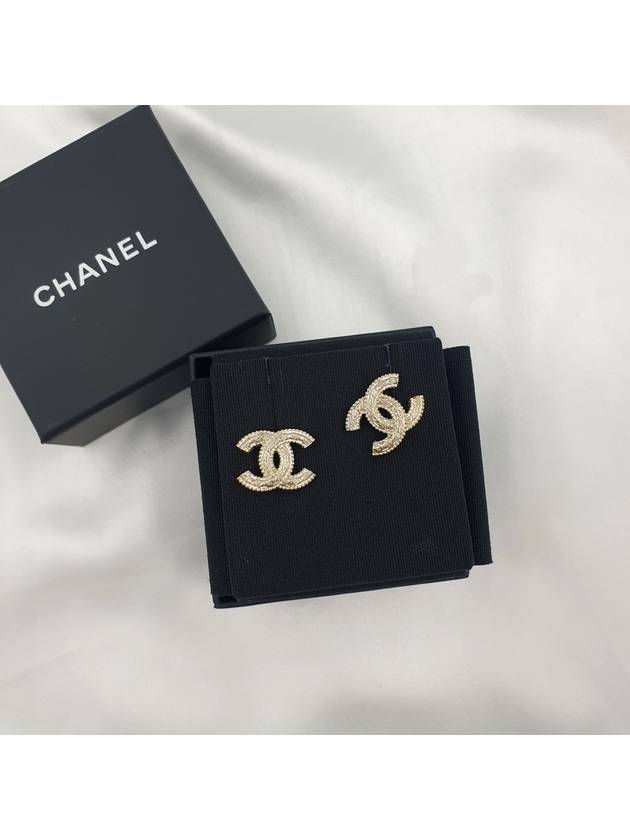 CC Logo Mini Earrings Gold Chanel